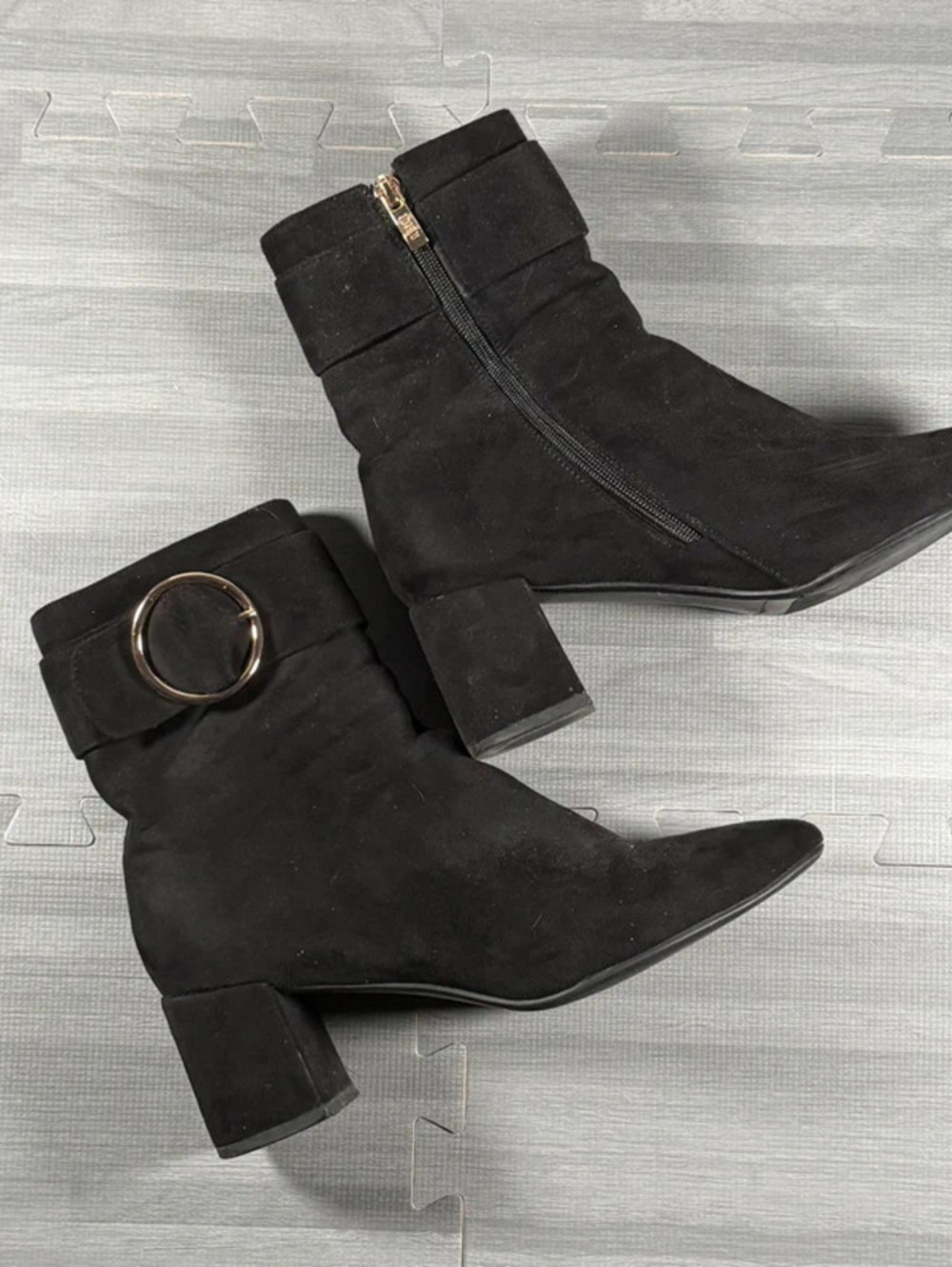 Women Black Faux Suede Pointed Toe Ankle Boots Gold Buckle Block Heel Size 9